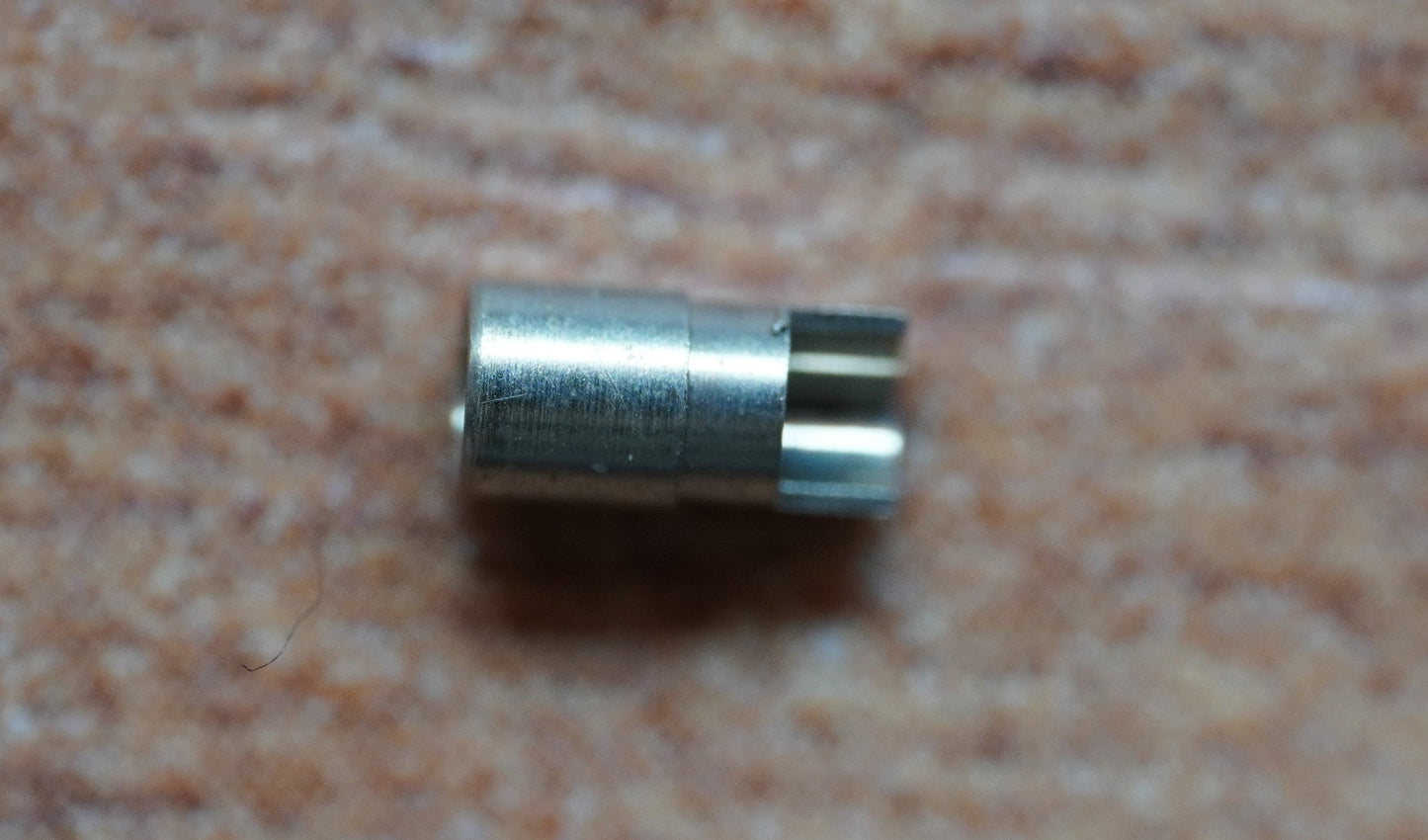 Omega Pendant Case Tube 135.041