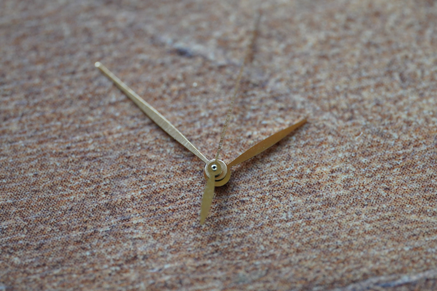 Omega hands - cal 1430 - Leaf
