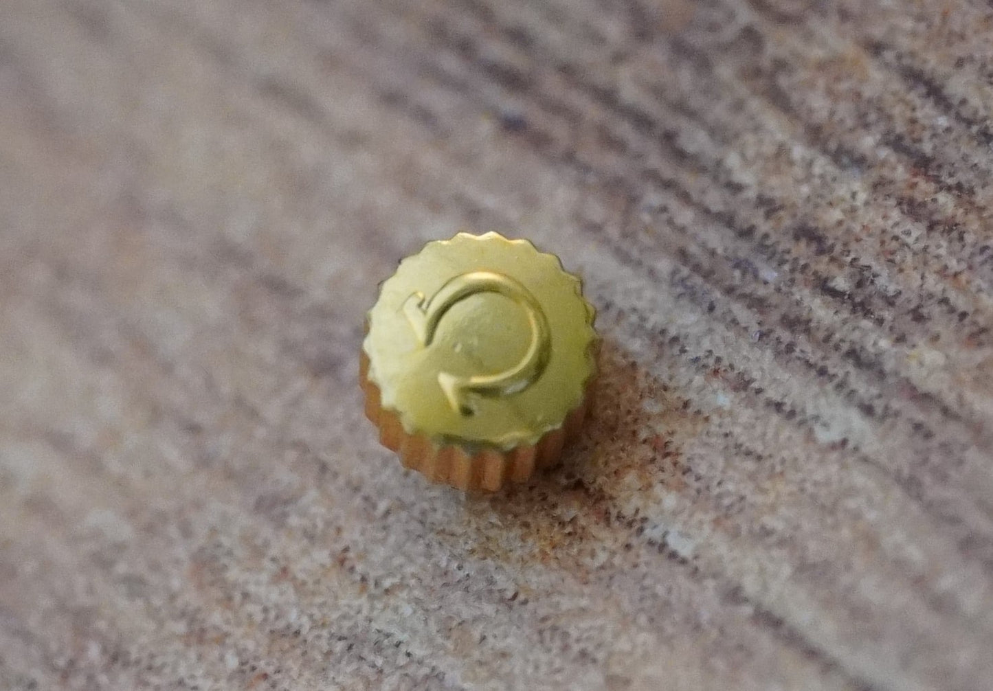 Omega Crown 069LA42077