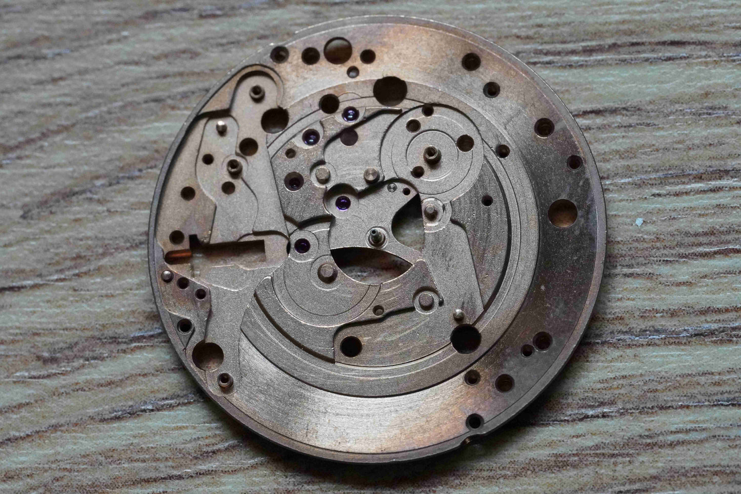 Omega cal 1010 part 1000 Plate