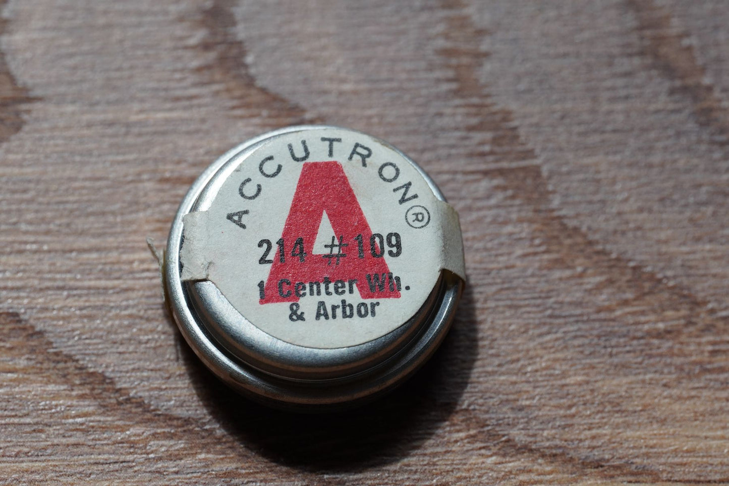 Bulova cal 214 part 109 Center wheel & arbor