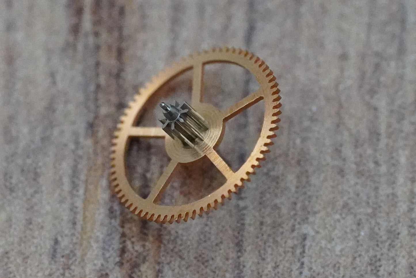 Omega cal 265 part 1243 Fourth wheel