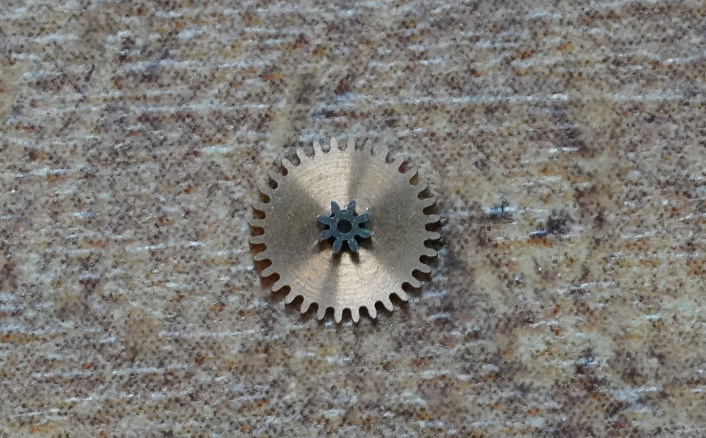 Omega cal 470 part 1246 Minute wheel