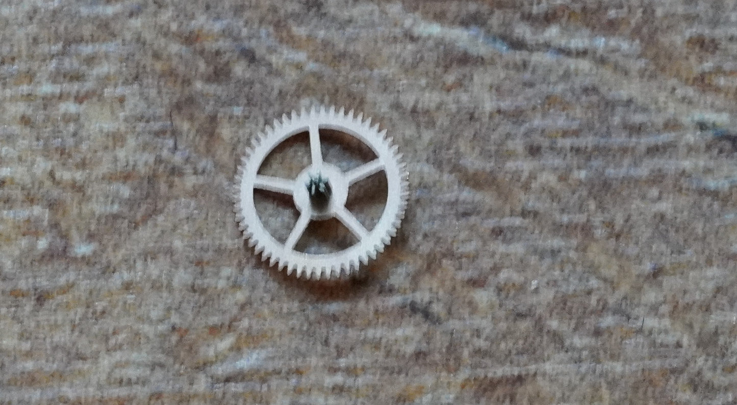 Omega cal 485 part 1243 Fourth wheel