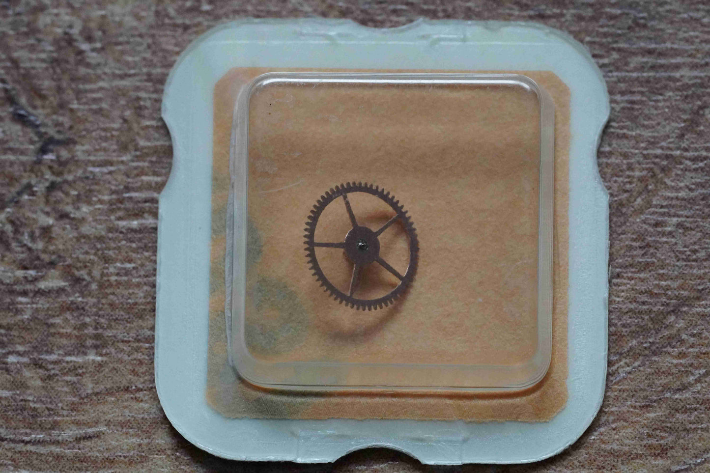 Omega cal 600 part 1240 Third wheel