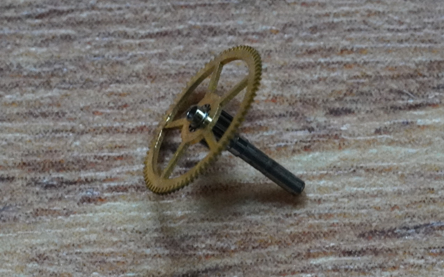 Omega cal 860 part 1224 Center wheel with canon pinion