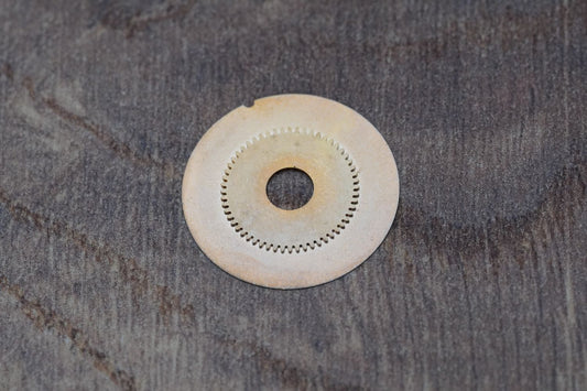 Omega cal 1310 part 9067 day indicator (FR)