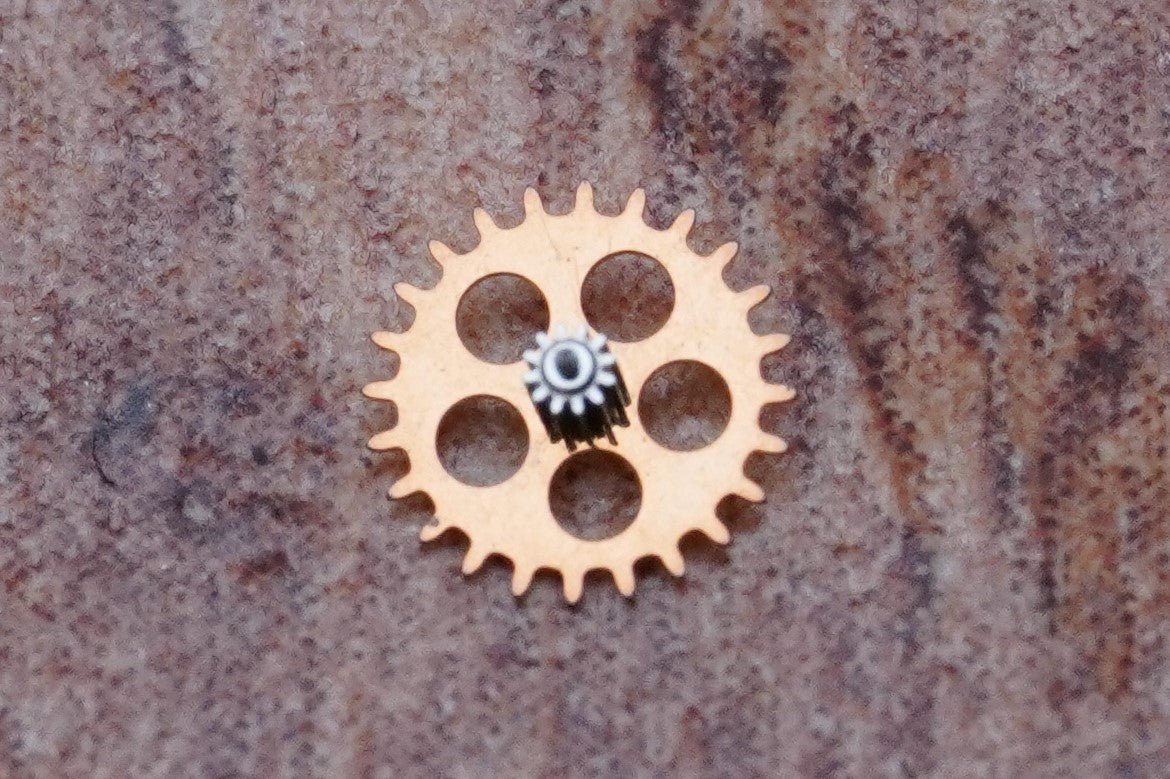 Omega cal 1387 part 9247 Intermediate wheel
