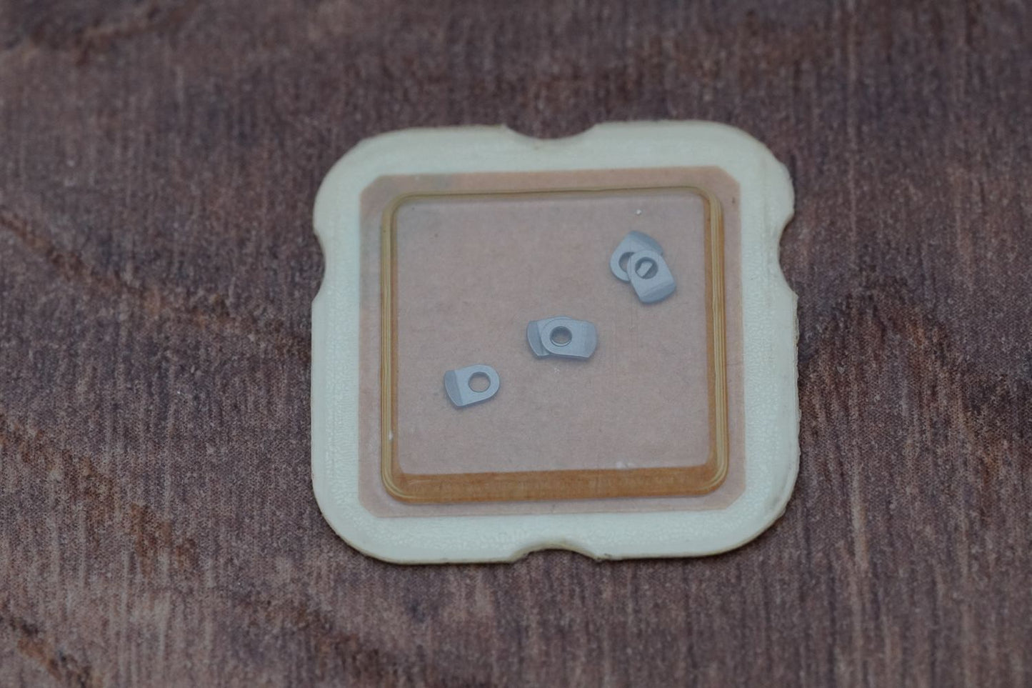 Omega case clamp 1220-1911