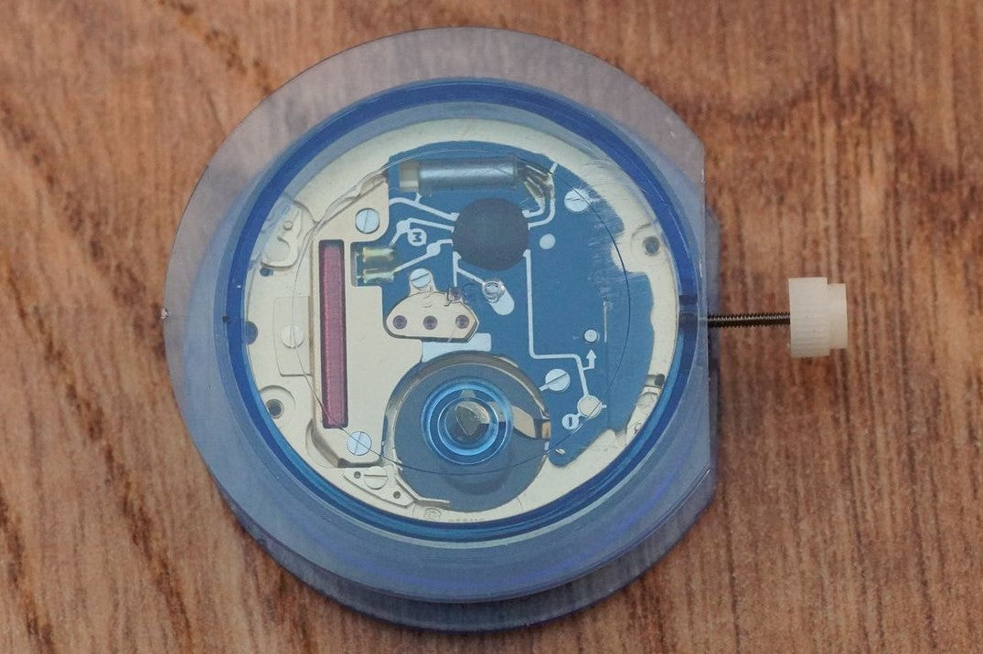 ETA Movement 955.112 - white date ring 3H