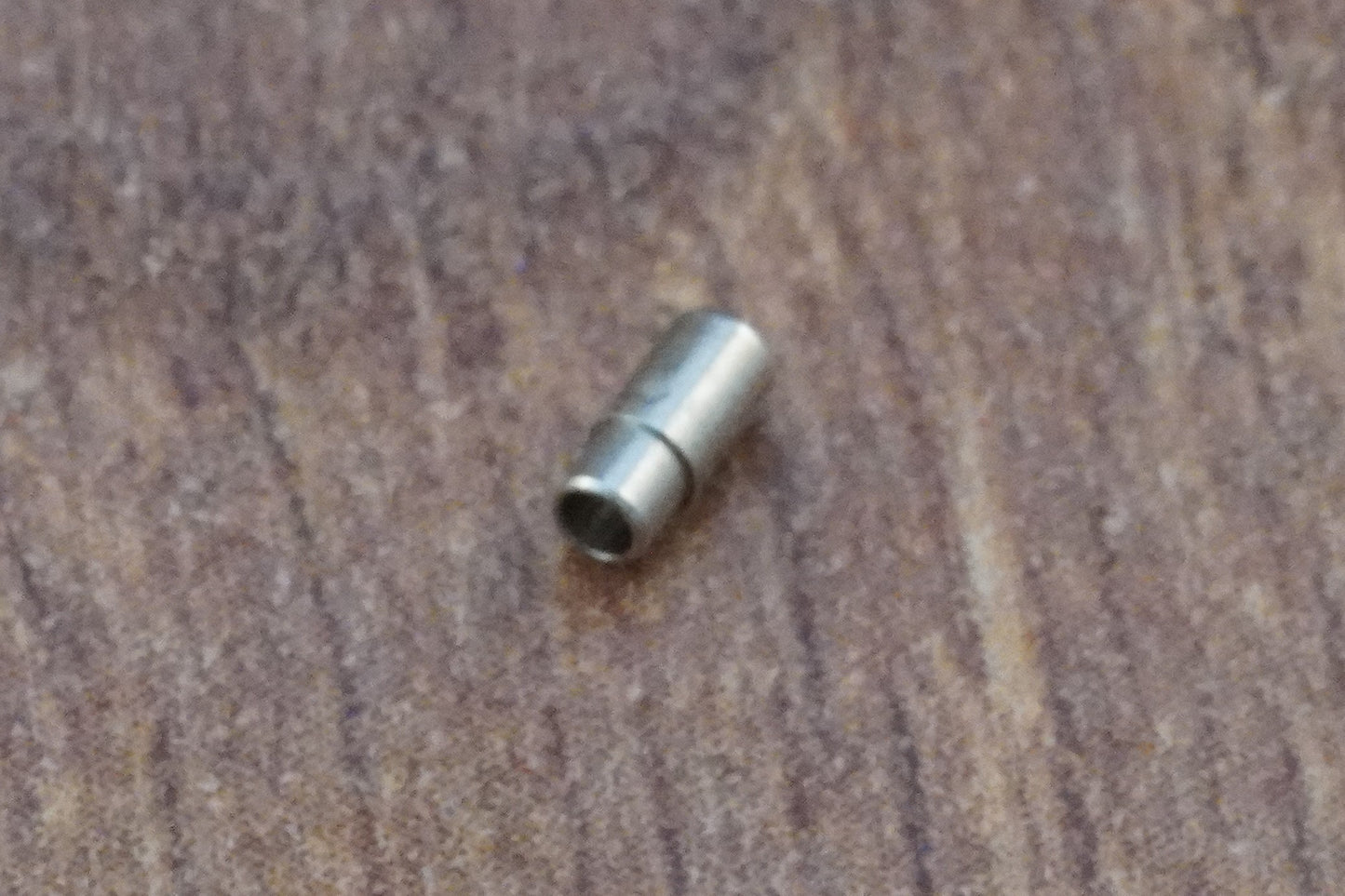 Omega Pendant Case Tube 090ST0268