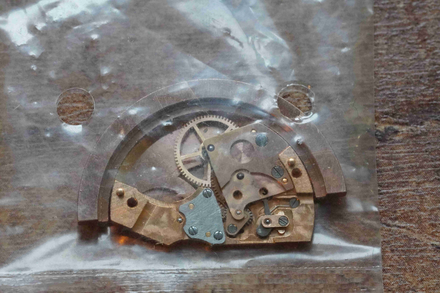Omega cal 500 part automatic device complete sealed