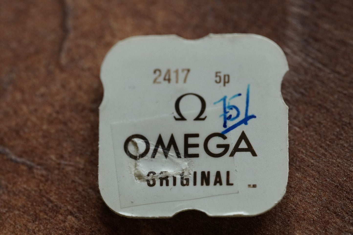 Omega screw 2417