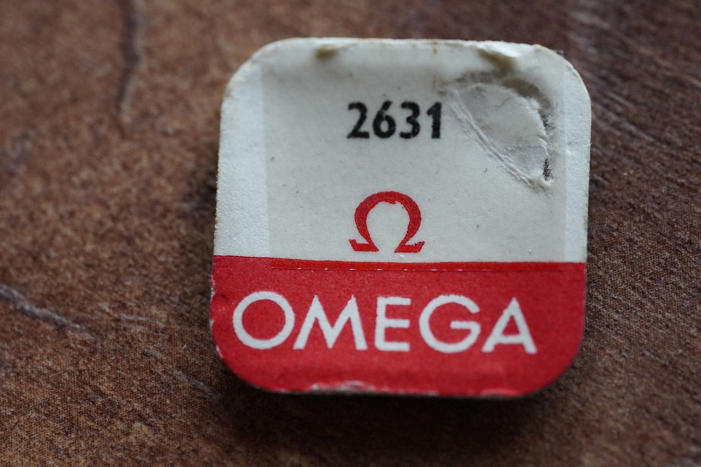 Omega screw 2631