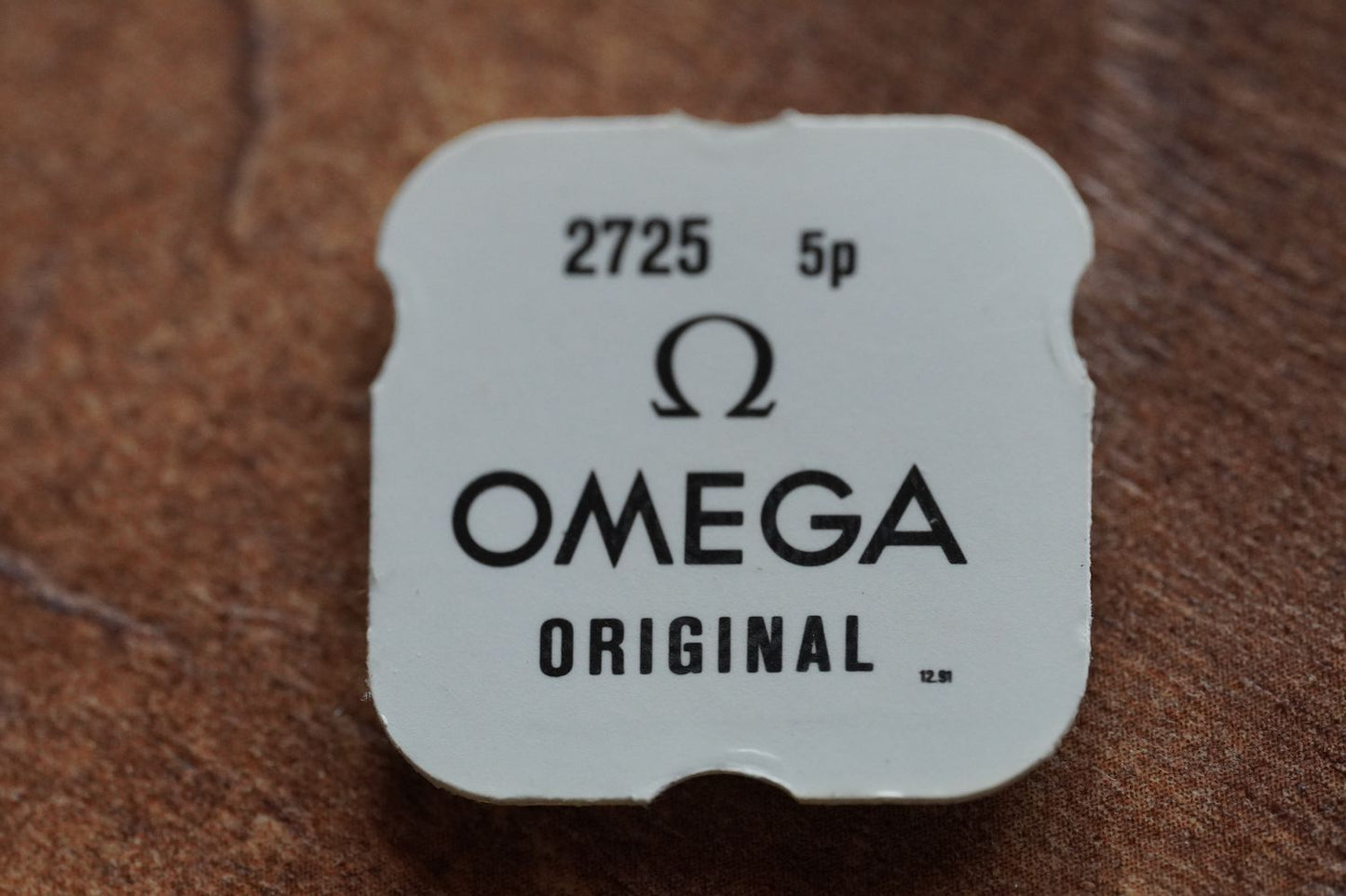 Omega screw 2725