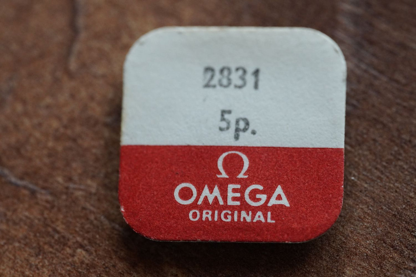 Omega screw 2831